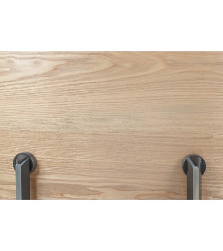 Fotel LOUNGE HM czarny / jesion z podnóżkiem